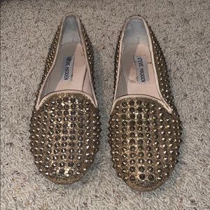 Gold studded Steve Madden flats size 6